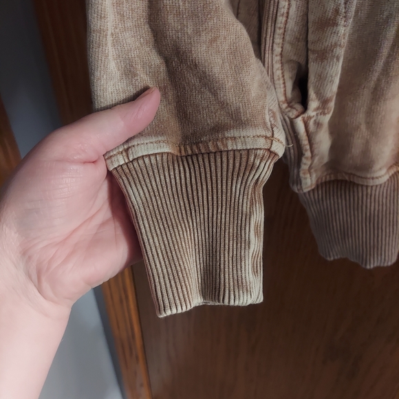 Zenana Outfitters Ribbed Tan Crewneck Sweatshirt Lg - Picture 4 of 9